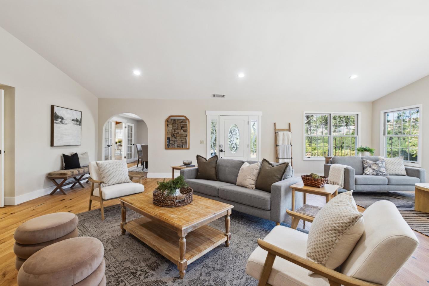 Detail Gallery Image 10 of 79 For 16035 Oak Glen Ave, Morgan Hill,  CA 95037 - 6 Beds | 3/1 Baths