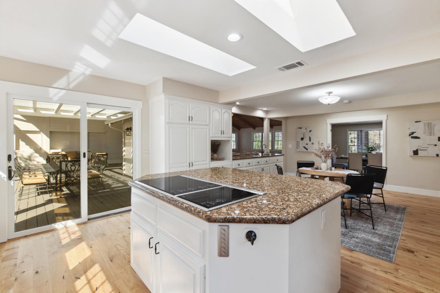 Detail Gallery Image 22 of 79 For 16035 Oak Glen Ave, Morgan Hill,  CA 95037 - 6 Beds | 3/1 Baths