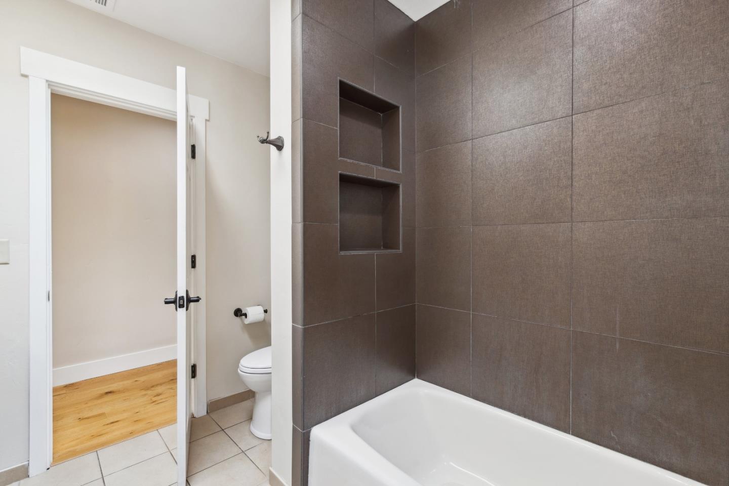Detail Gallery Image 42 of 79 For 16035 Oak Glen Ave, Morgan Hill,  CA 95037 - 6 Beds | 3/1 Baths