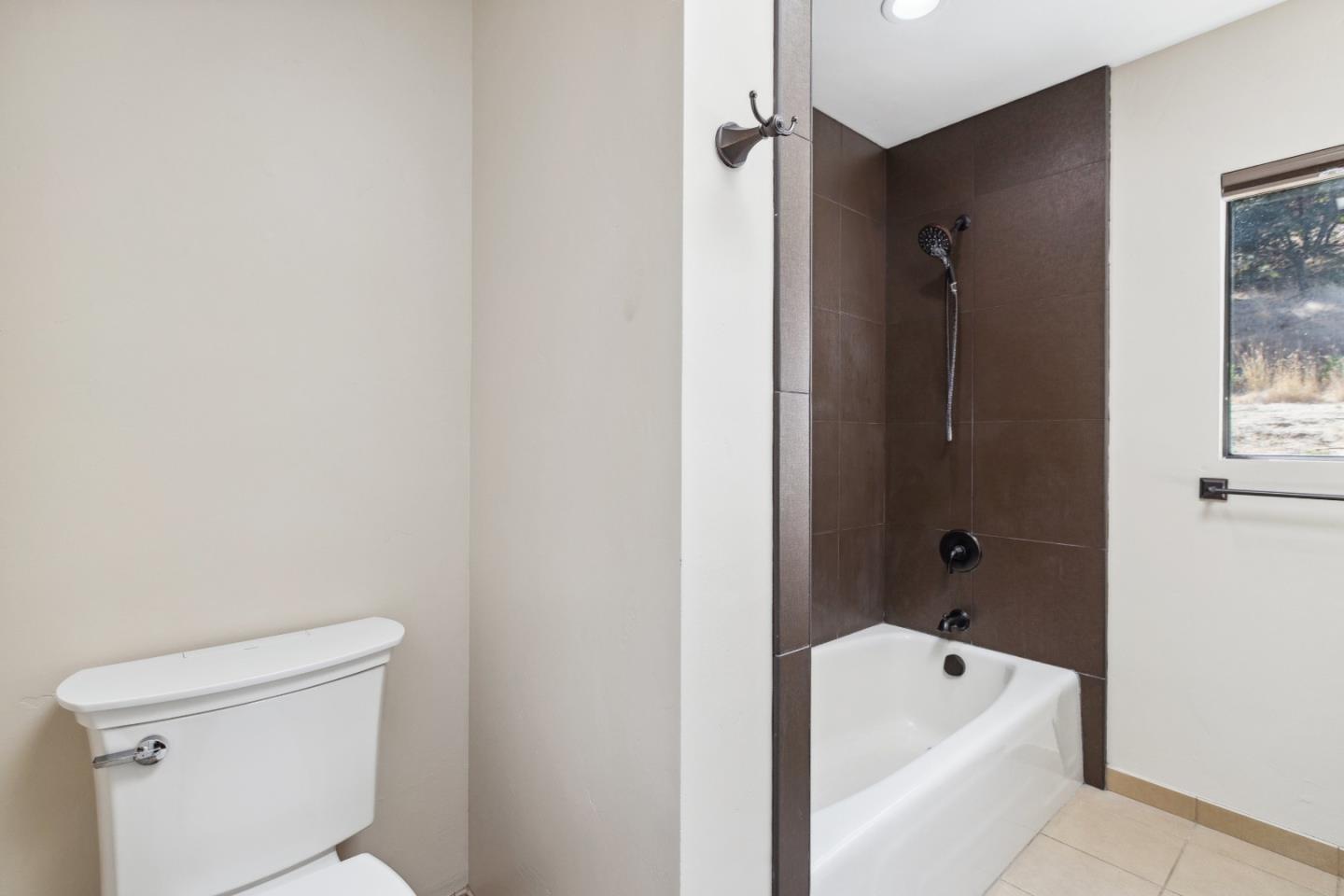 Detail Gallery Image 43 of 79 For 16035 Oak Glen Ave, Morgan Hill,  CA 95037 - 6 Beds | 3/1 Baths