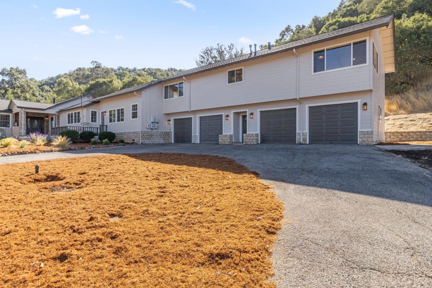 Detail Gallery Image 6 of 79 For 16035 Oak Glen Ave, Morgan Hill,  CA 95037 - 6 Beds | 3/1 Baths