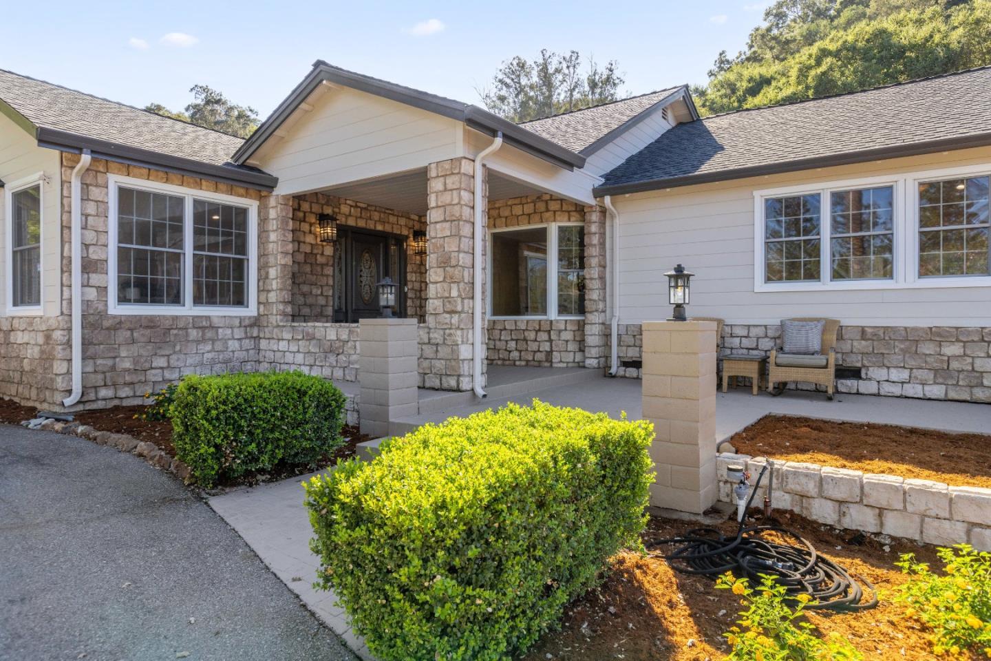 Detail Gallery Image 8 of 79 For 16035 Oak Glen Ave, Morgan Hill,  CA 95037 - 6 Beds | 3/1 Baths
