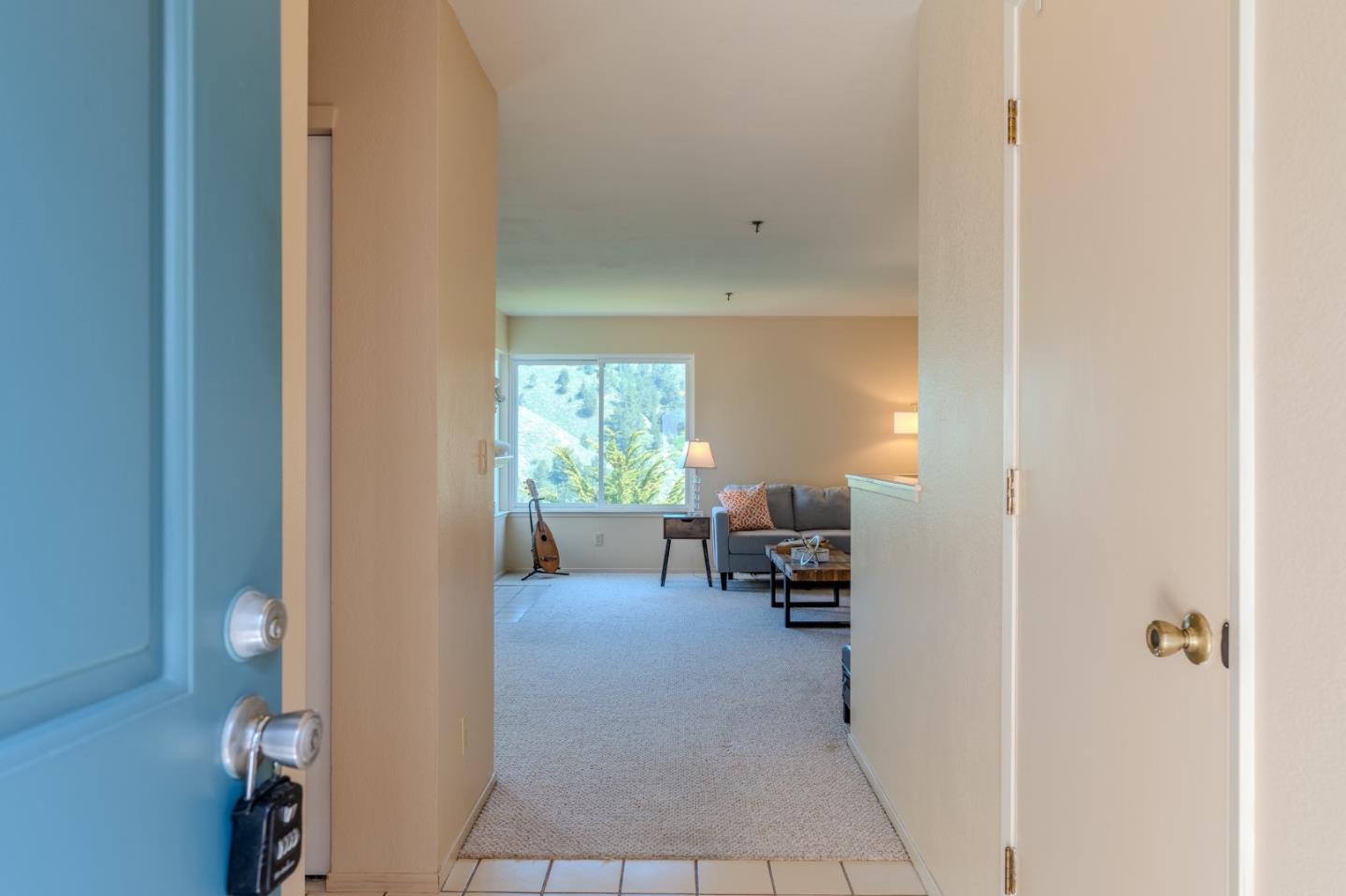 Detail Gallery Image 2 of 43 For 945 Fassler Ave, Pacifica,  CA 94044 - 2 Beds | 2/1 Baths