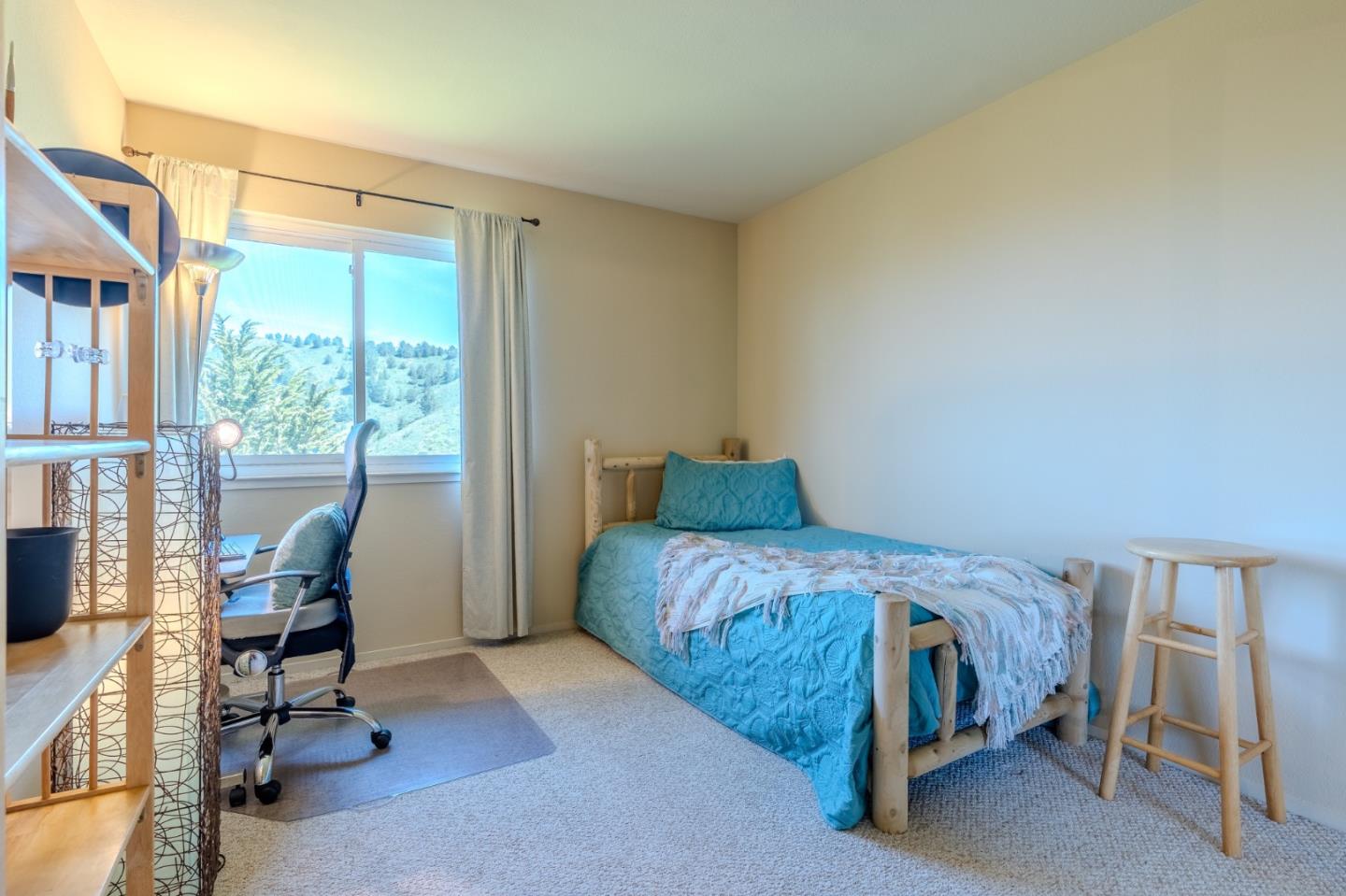 Detail Gallery Image 22 of 43 For 945 Fassler Ave, Pacifica,  CA 94044 - 2 Beds | 2/1 Baths
