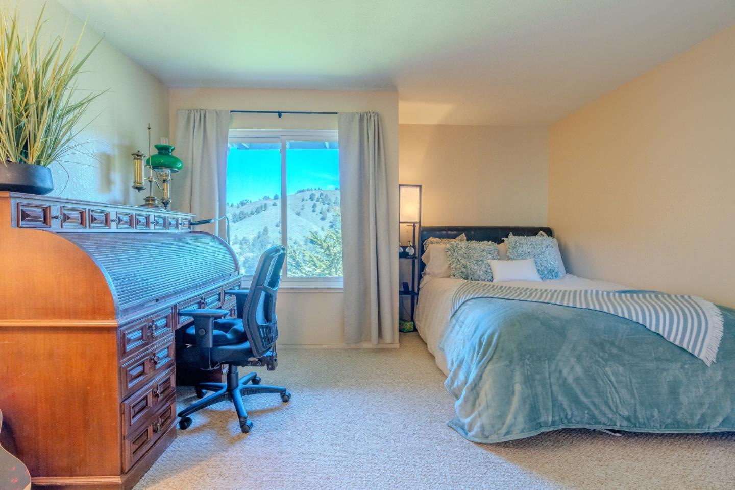 Detail Gallery Image 25 of 43 For 945 Fassler Ave, Pacifica,  CA 94044 - 2 Beds | 2/1 Baths