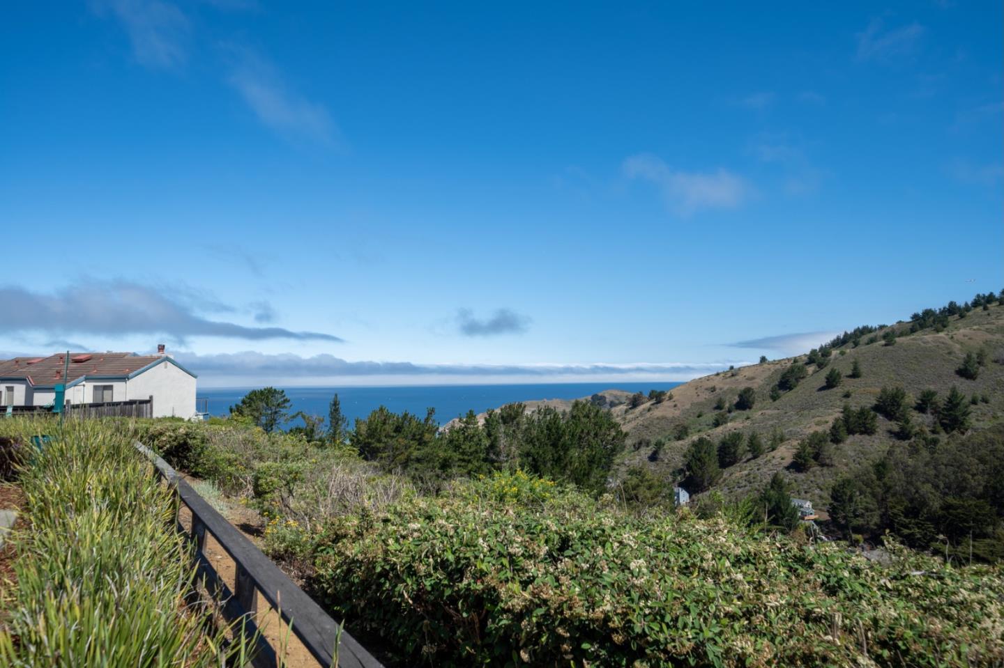 Detail Gallery Image 31 of 43 For 945 Fassler Ave, Pacifica,  CA 94044 - 2 Beds | 2/1 Baths