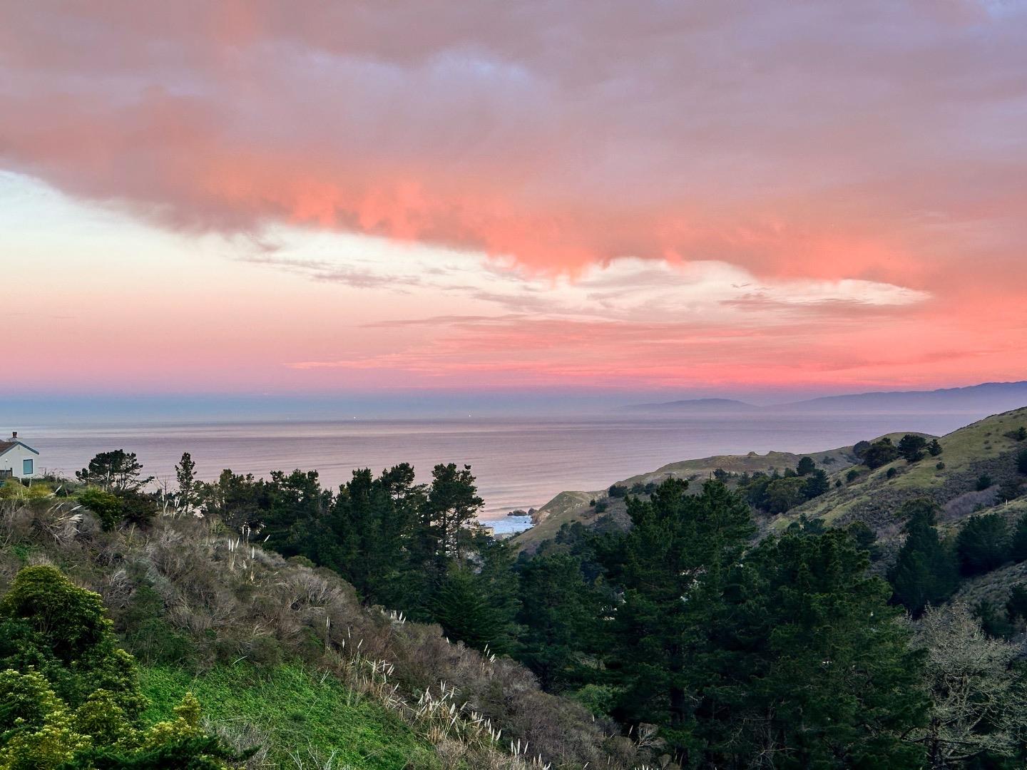Detail Gallery Image 35 of 43 For 945 Fassler Ave, Pacifica,  CA 94044 - 2 Beds | 2/1 Baths