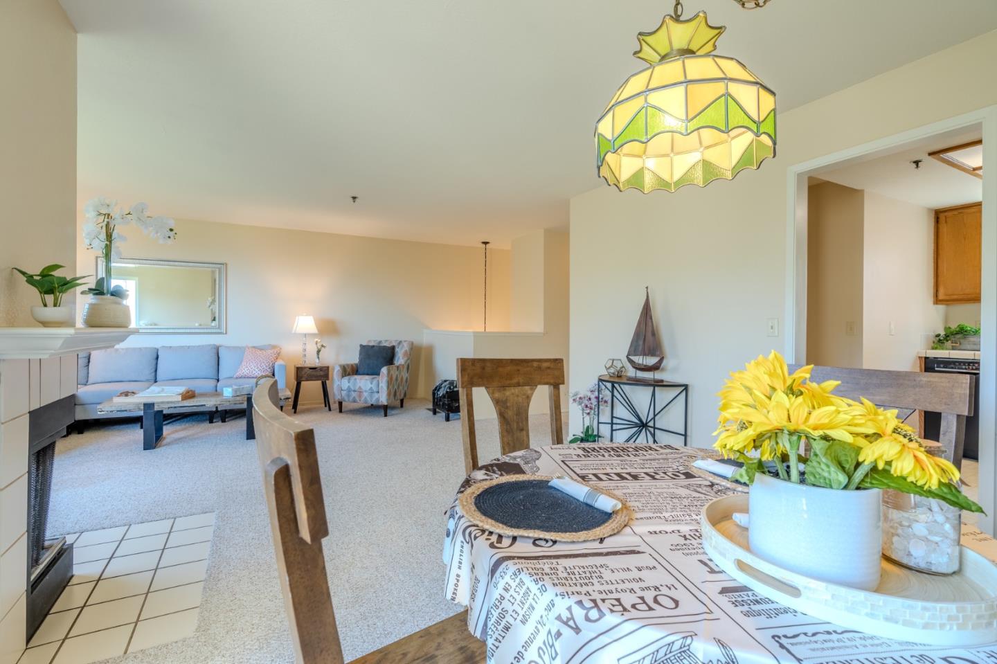 Detail Gallery Image 4 of 43 For 945 Fassler Ave, Pacifica,  CA 94044 - 2 Beds | 2/1 Baths