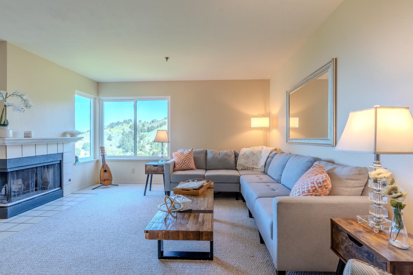 Detail Gallery Image 8 of 43 For 945 Fassler Ave, Pacifica,  CA 94044 - 2 Beds | 2/1 Baths