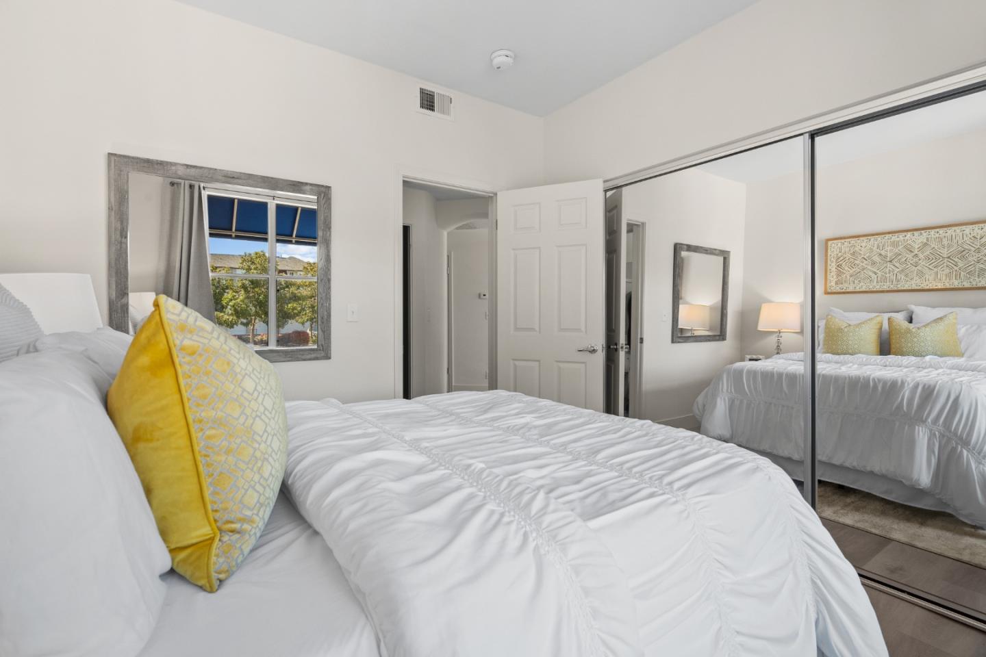 Detail Gallery Image 12 of 32 For 700 Baltic Cir #728,  Redwood City,  CA 94065 - 2 Beds | 2 Baths