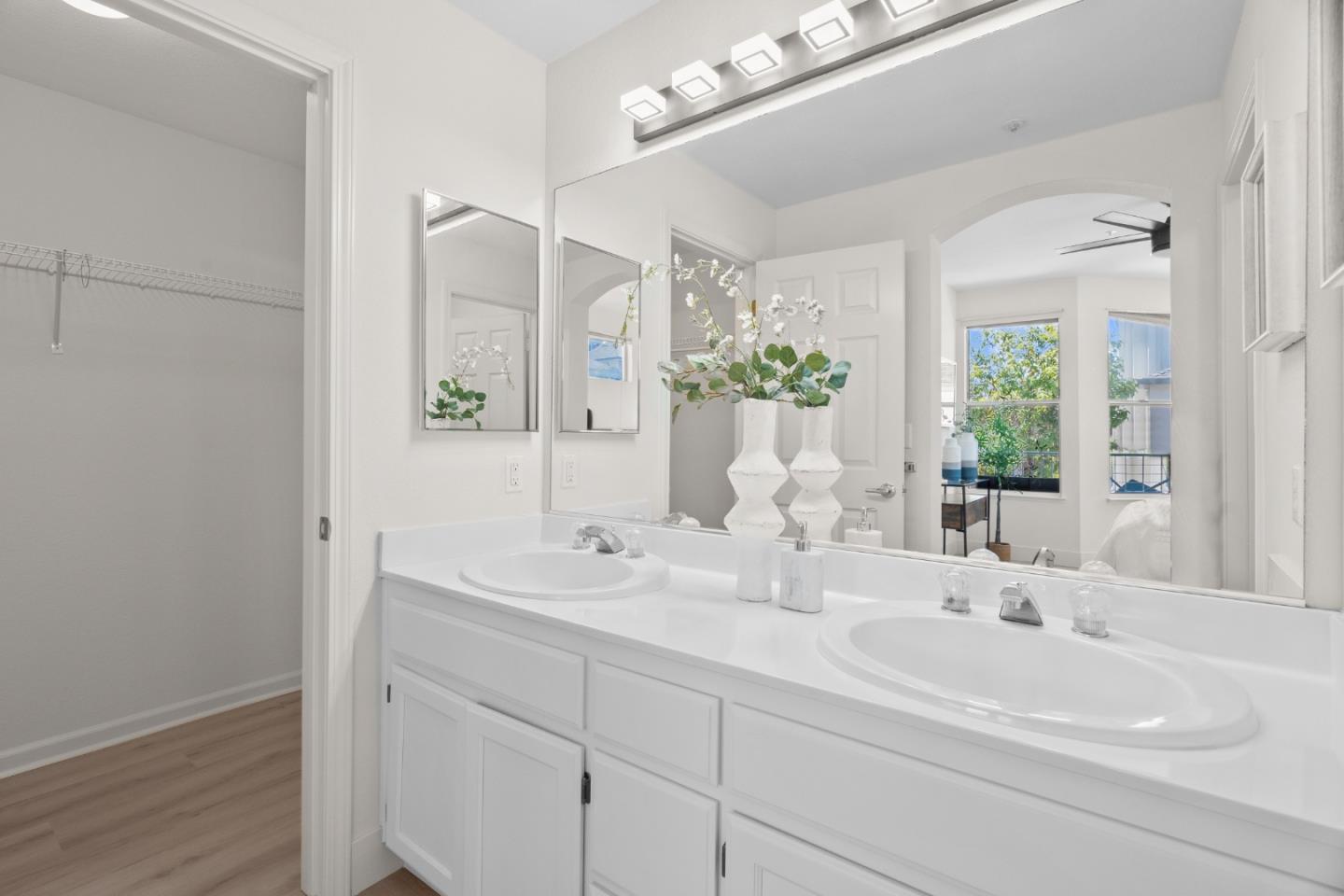 Detail Gallery Image 18 of 32 For 700 Baltic Cir #728,  Redwood City,  CA 94065 - 2 Beds | 2 Baths
