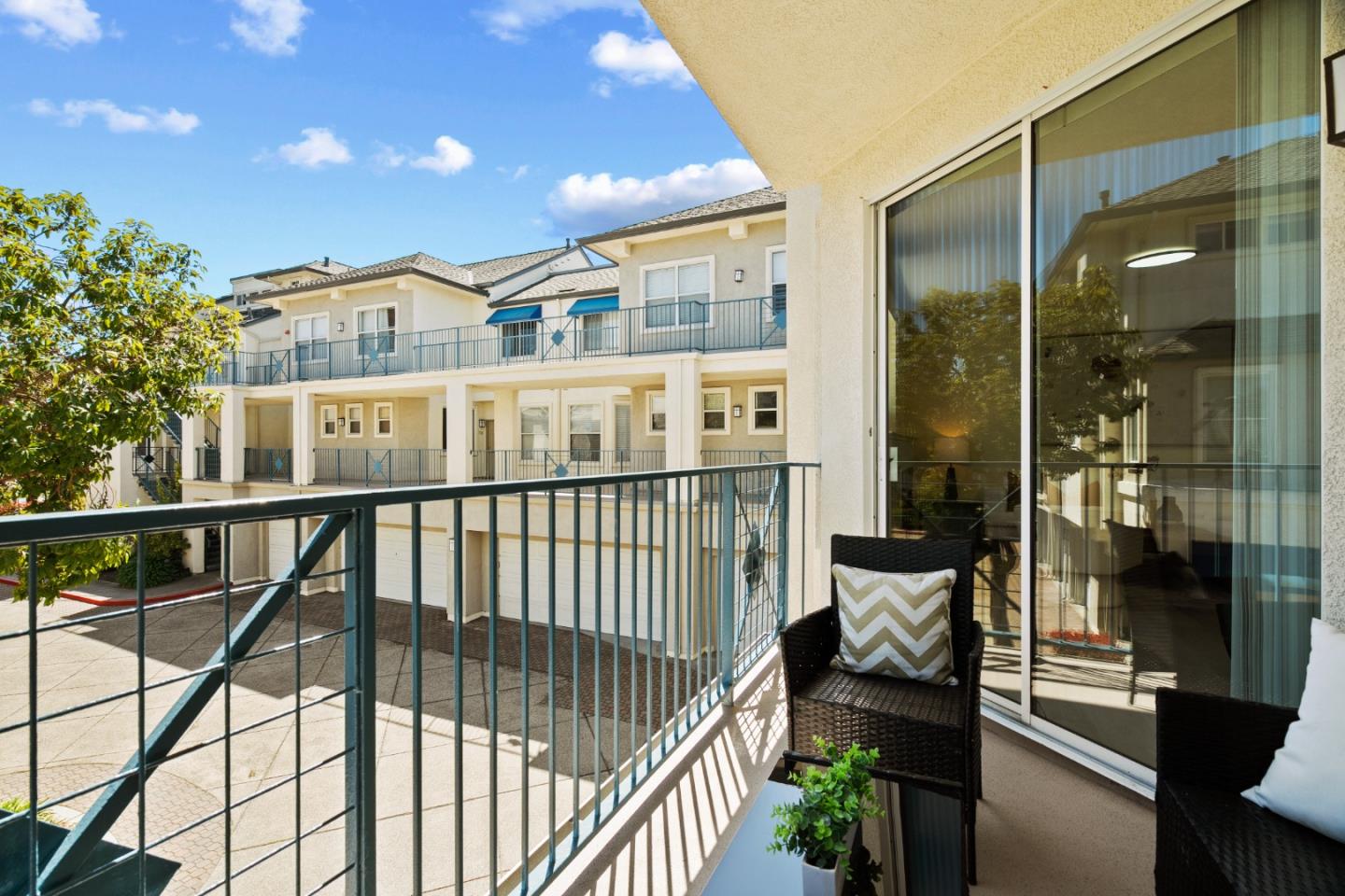 Detail Gallery Image 22 of 32 For 700 Baltic Cir #728,  Redwood City,  CA 94065 - 2 Beds | 2 Baths