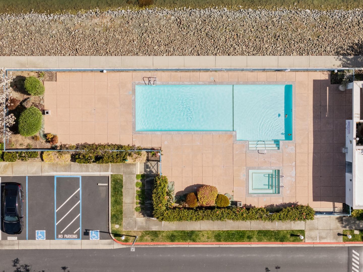 Detail Gallery Image 27 of 32 For 700 Baltic Cir #728,  Redwood City,  CA 94065 - 2 Beds | 2 Baths