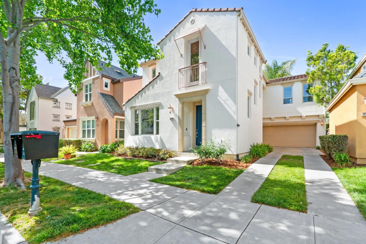 Detail Gallery Image 2 of 72 For 4330 Rivermark Pkwy, Santa Clara,  CA 95054 - 4 Beds | 2/1 Baths