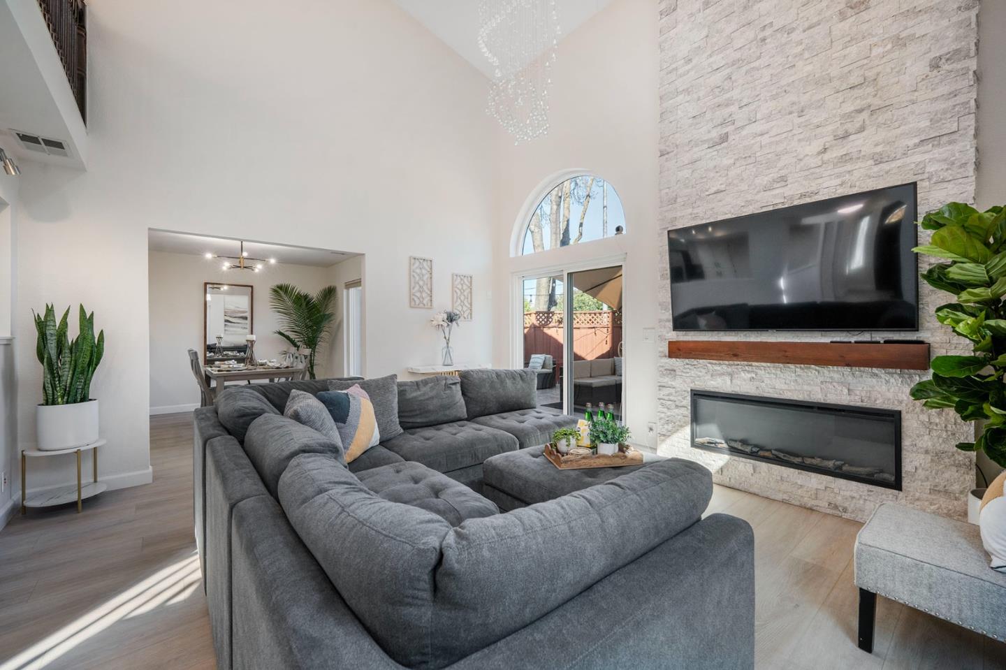 Detail Gallery Image 11 of 32 For 945 Oak Park Dr, Morgan Hill,  CA 95037 - 3 Beds | 2/1 Baths