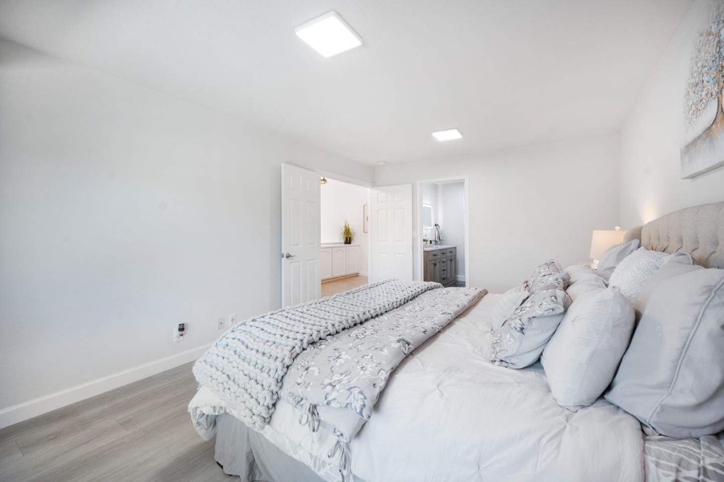 Detail Gallery Image 15 of 32 For 945 Oak Park Dr, Morgan Hill,  CA 95037 - 3 Beds | 2/1 Baths