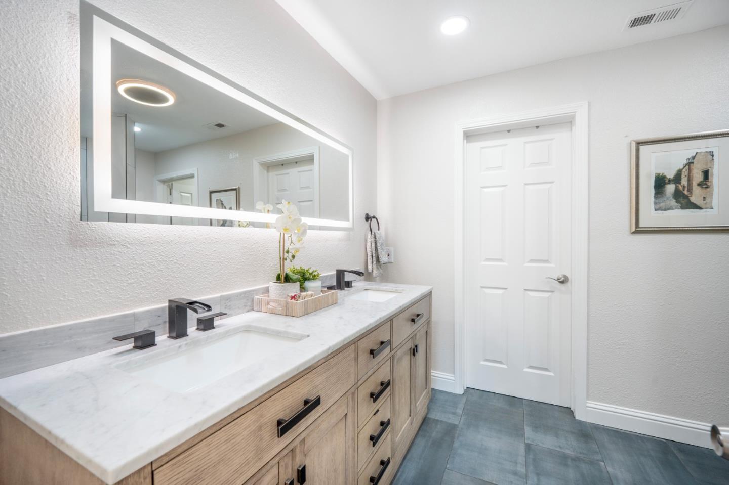 Detail Gallery Image 16 of 32 For 945 Oak Park Dr, Morgan Hill,  CA 95037 - 3 Beds | 2/1 Baths