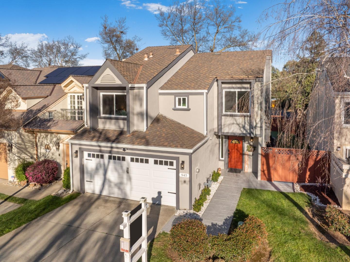 Detail Gallery Image 3 of 32 For 945 Oak Park Dr, Morgan Hill,  CA 95037 - 3 Beds | 2/1 Baths