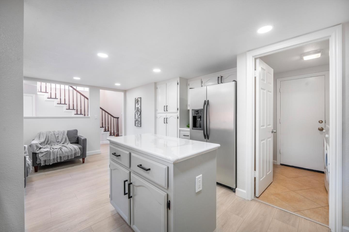 Detail Gallery Image 7 of 32 For 945 Oak Park Dr, Morgan Hill,  CA 95037 - 3 Beds | 2/1 Baths