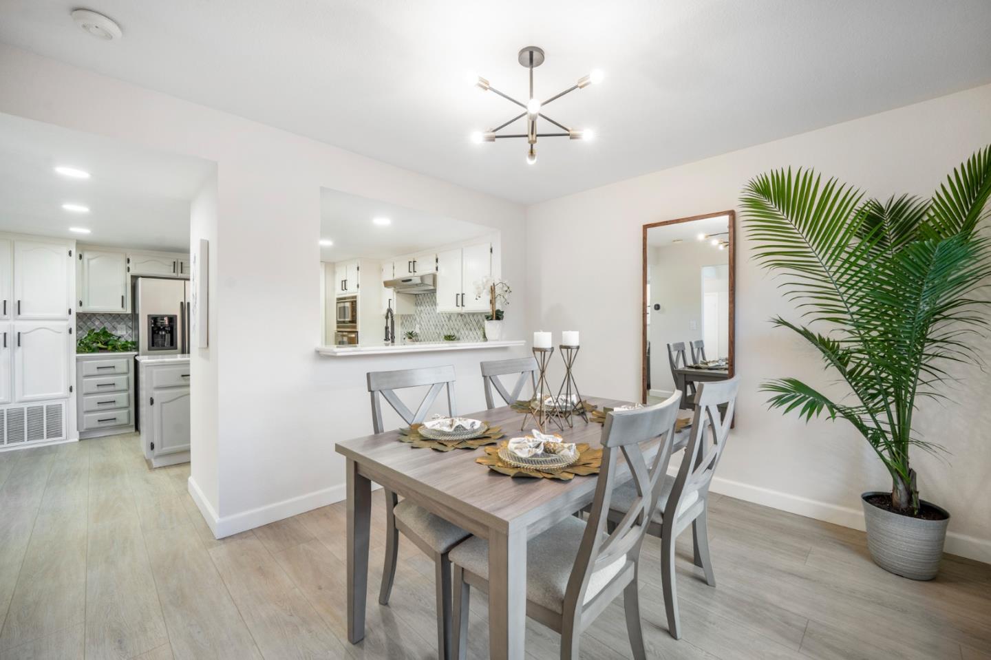 Detail Gallery Image 8 of 32 For 945 Oak Park Dr, Morgan Hill,  CA 95037 - 3 Beds | 2/1 Baths