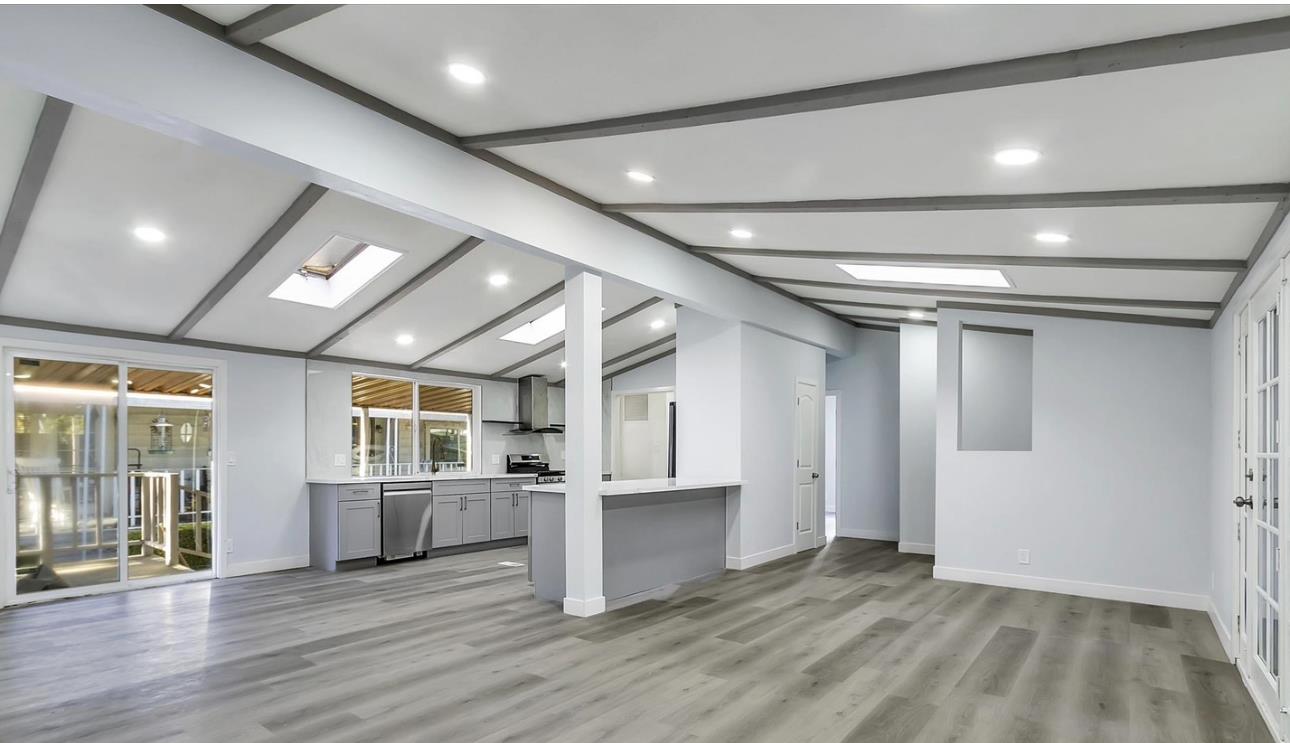 Detail Gallery Image 2 of 14 For 750 Millstream Dr #750,  San Jose,  CA 95125 - 2 Beds | 2 Baths