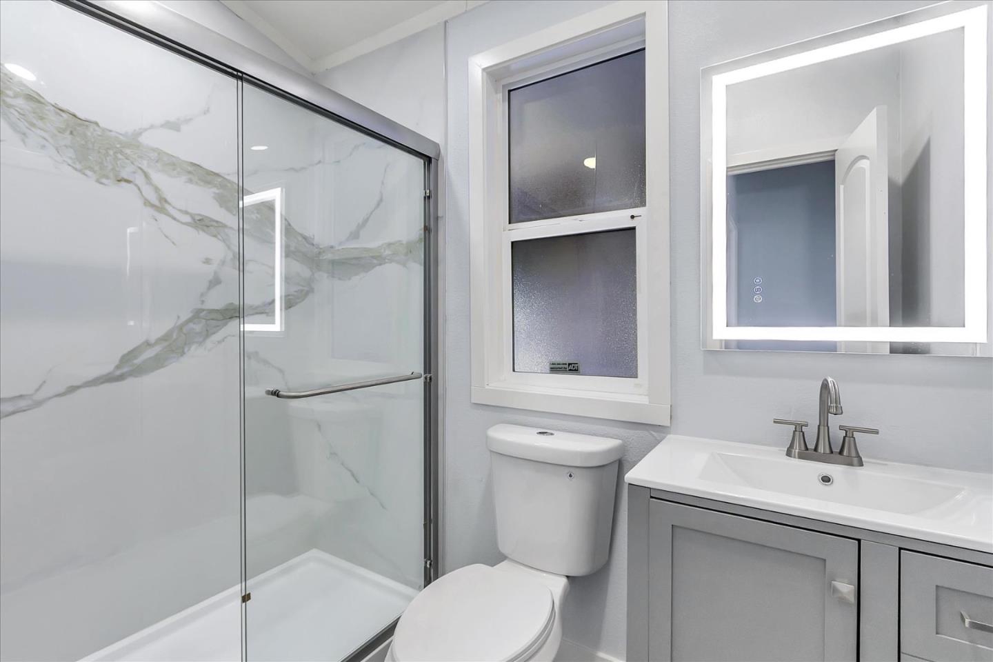 Detail Gallery Image 9 of 14 For 750 Millstream Dr #750,  San Jose,  CA 95125 - 2 Beds | 2 Baths
