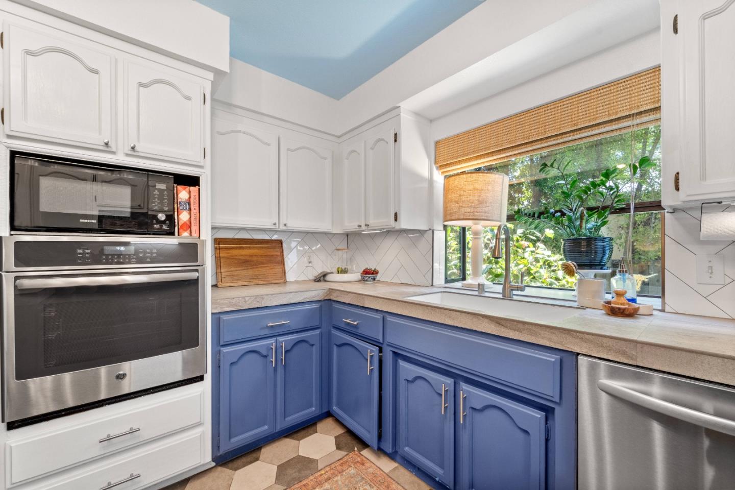 Detail Gallery Image 9 of 36 For 2226 Los Gatos Almaden Rd, San Jose,  CA 95124 - 3 Beds | 3 Baths