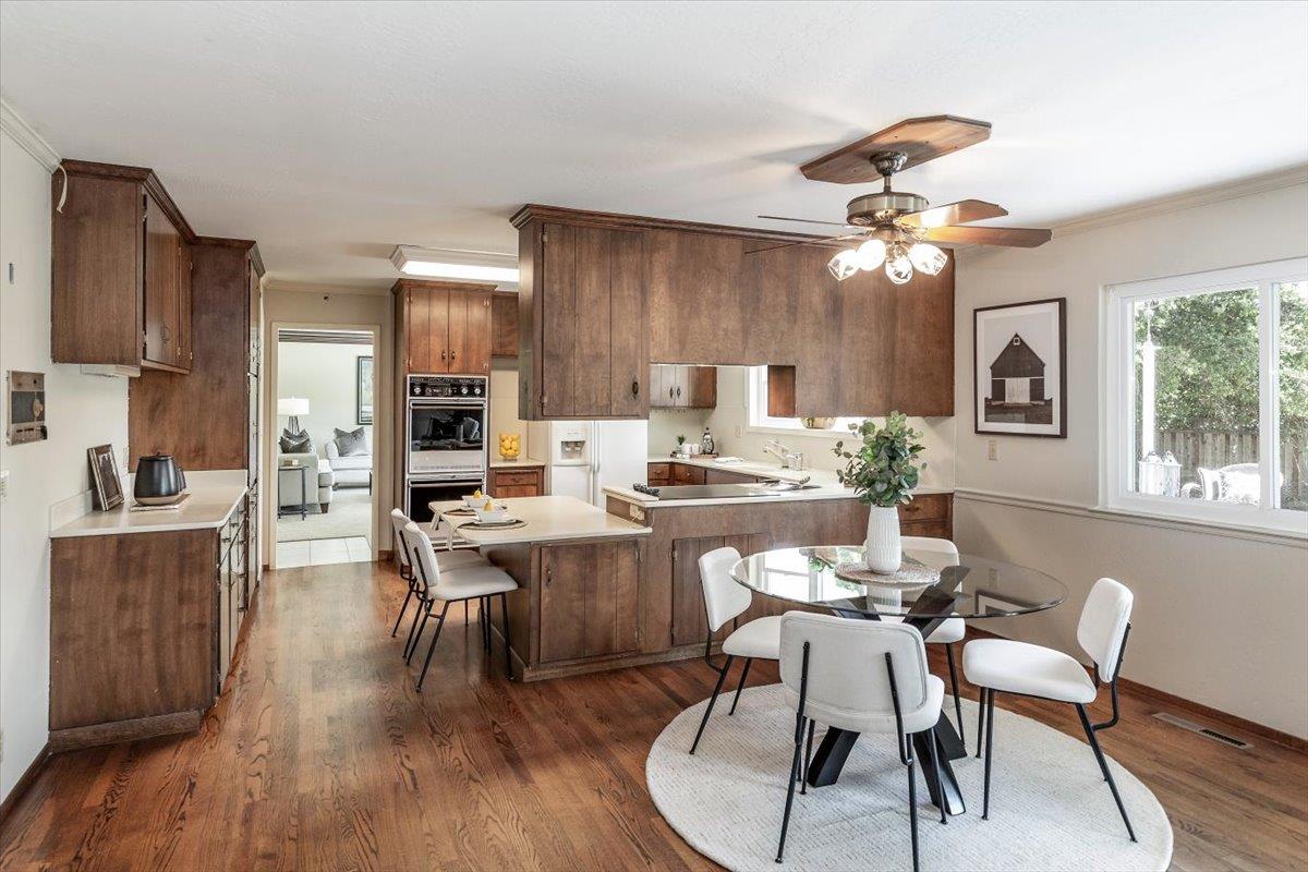 Detail Gallery Image 12 of 37 For 13902 Malcom Ave, Saratoga,  CA 95070 - 6 Beds | 3/1 Baths
