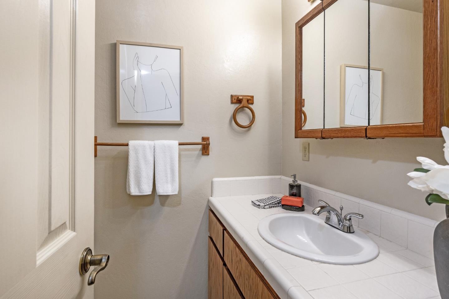 Detail Gallery Image 15 of 37 For 13902 Malcom Ave, Saratoga,  CA 95070 - 6 Beds | 3/1 Baths