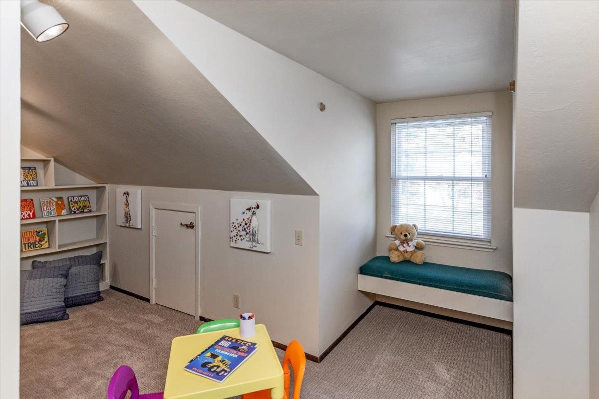 Detail Gallery Image 31 of 37 For 13902 Malcom Ave, Saratoga,  CA 95070 - 6 Beds | 3/1 Baths