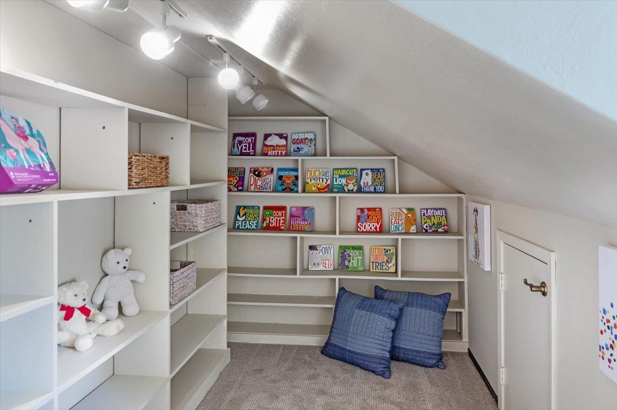 Detail Gallery Image 32 of 37 For 13902 Malcom Ave, Saratoga,  CA 95070 - 6 Beds | 3/1 Baths