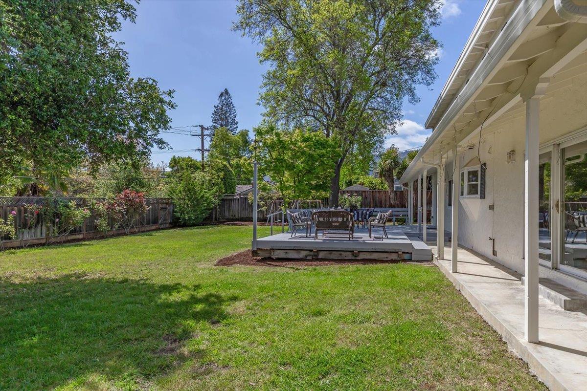 Detail Gallery Image 35 of 37 For 13902 Malcom Ave, Saratoga,  CA 95070 - 6 Beds | 3/1 Baths