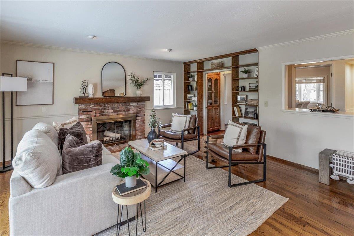 Detail Gallery Image 7 of 37 For 13902 Malcom Ave, Saratoga,  CA 95070 - 6 Beds | 3/1 Baths