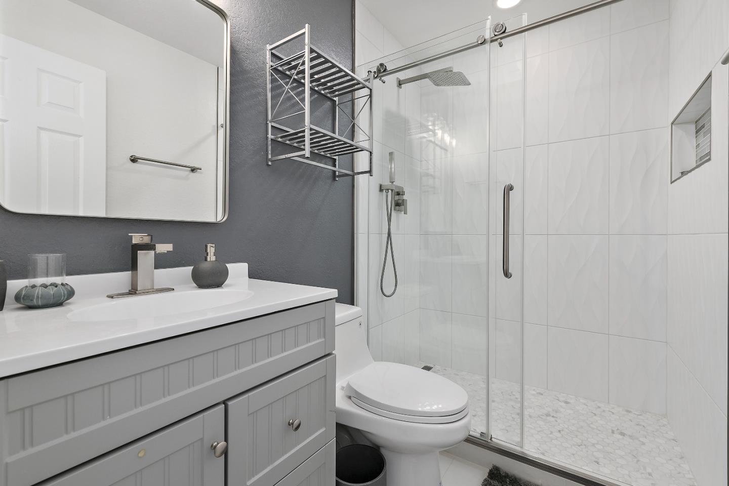 Detail Gallery Image 10 of 18 For 548 Lanfair Cir, San Jose,  CA 95136 - 2 Beds | 2 Baths