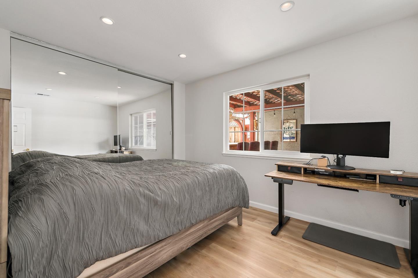 Detail Gallery Image 11 of 18 For 548 Lanfair Cir, San Jose,  CA 95136 - 2 Beds | 2 Baths