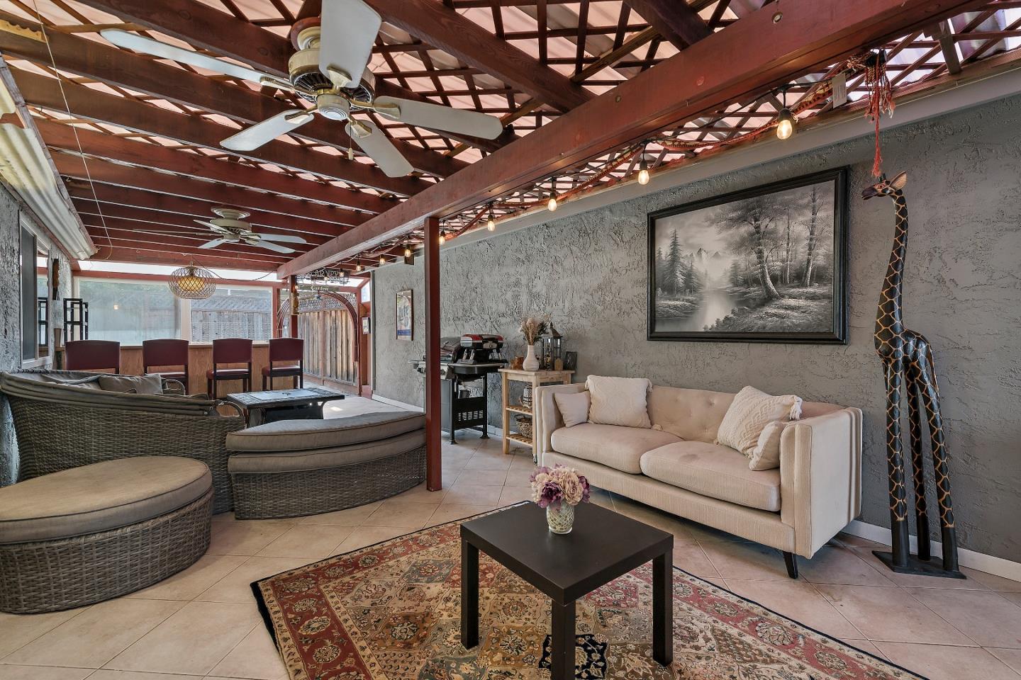 Detail Gallery Image 13 of 18 For 548 Lanfair Cir, San Jose,  CA 95136 - 2 Beds | 2 Baths