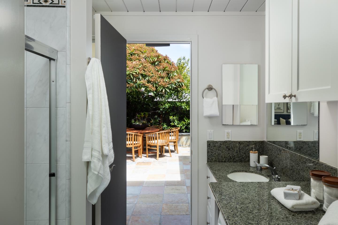 Detail Gallery Image 13 of 27 For 801 Talisman Dr, Palo Alto,  CA 94303 - 4 Beds | 3 Baths
