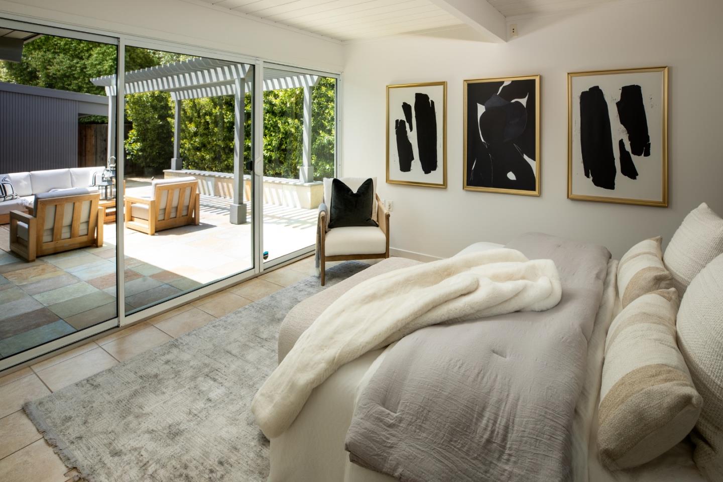 Detail Gallery Image 17 of 27 For 801 Talisman Dr, Palo Alto,  CA 94303 - 4 Beds | 3 Baths