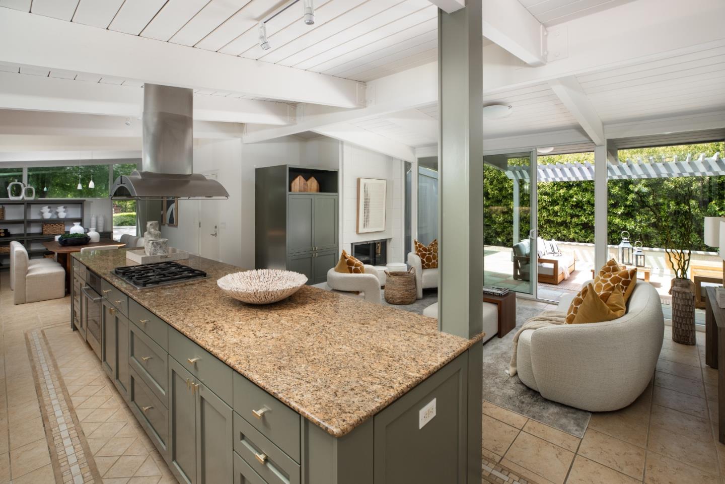 Detail Gallery Image 4 of 27 For 801 Talisman Dr, Palo Alto,  CA 94303 - 4 Beds | 3 Baths