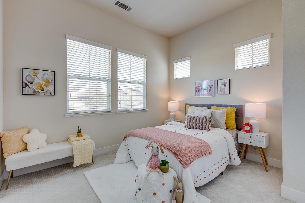 Detail Gallery Image 12 of 23 For 416 Topaz Ter, Sunnyvale,  CA 94089 - 3 Beds | 3 Baths