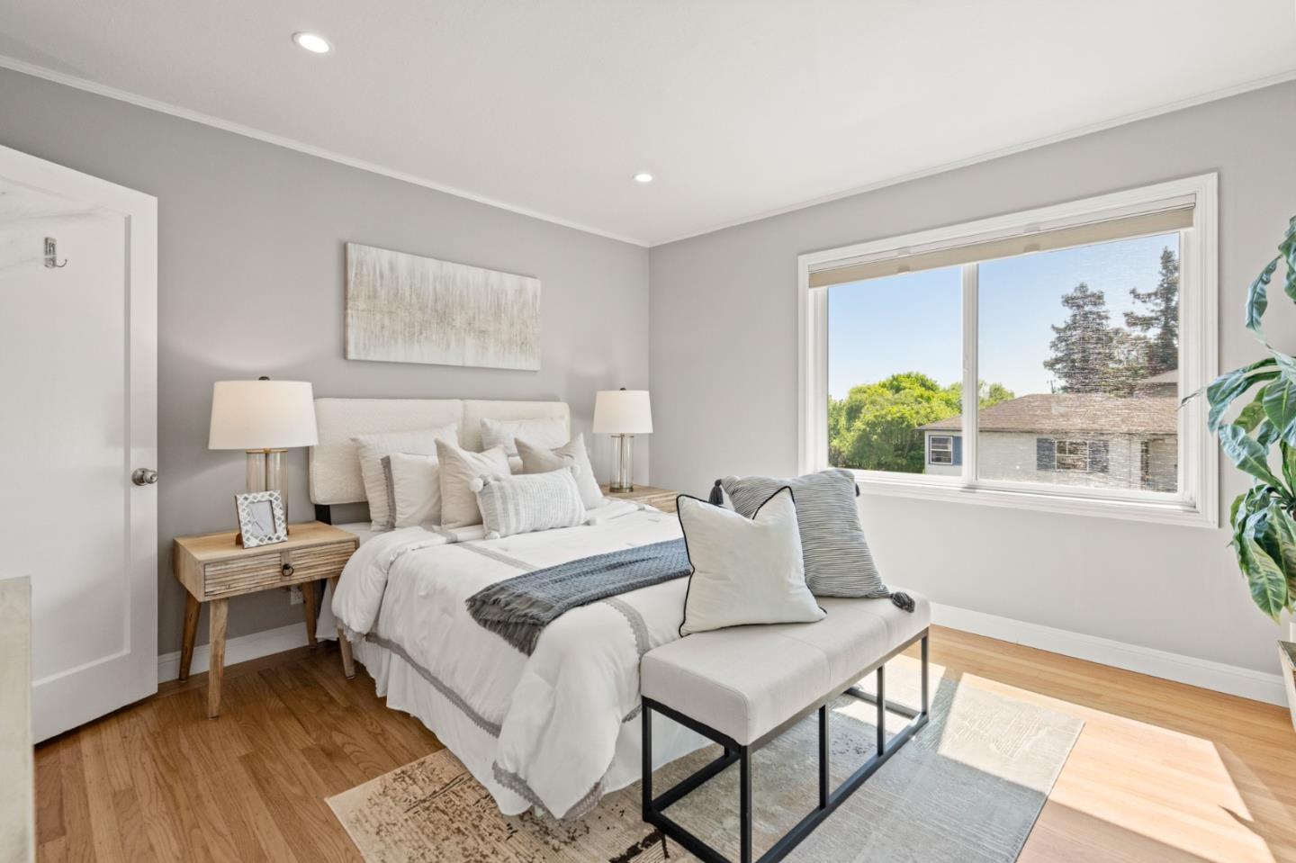 Detail Gallery Image 15 of 43 For 1320 Hull Dr, San Carlos,  CA 94070 - 4 Beds | 3 Baths