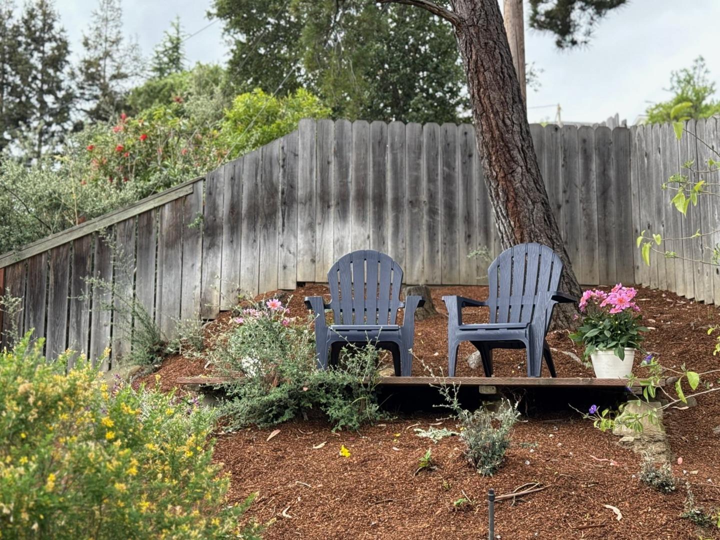 Detail Gallery Image 22 of 43 For 1320 Hull Dr, San Carlos,  CA 94070 - 4 Beds | 3 Baths