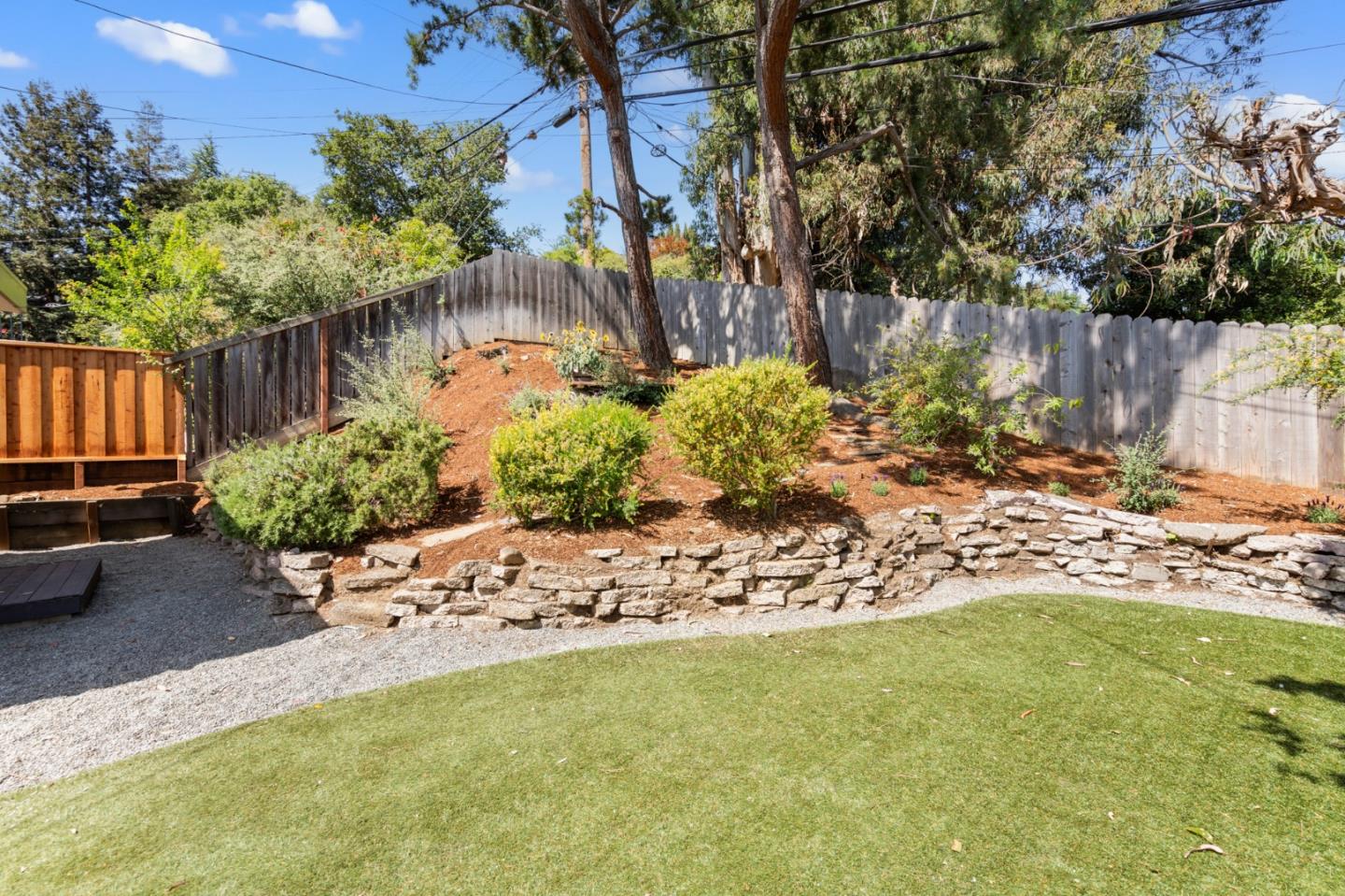 Detail Gallery Image 23 of 43 For 1320 Hull Dr, San Carlos,  CA 94070 - 4 Beds | 3 Baths