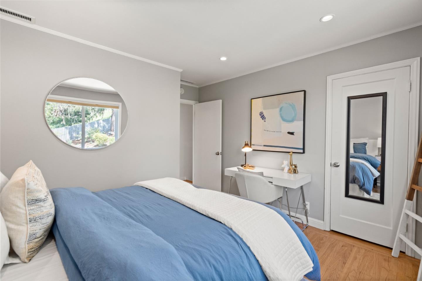 Detail Gallery Image 27 of 43 For 1320 Hull Dr, San Carlos,  CA 94070 - 4 Beds | 3 Baths
