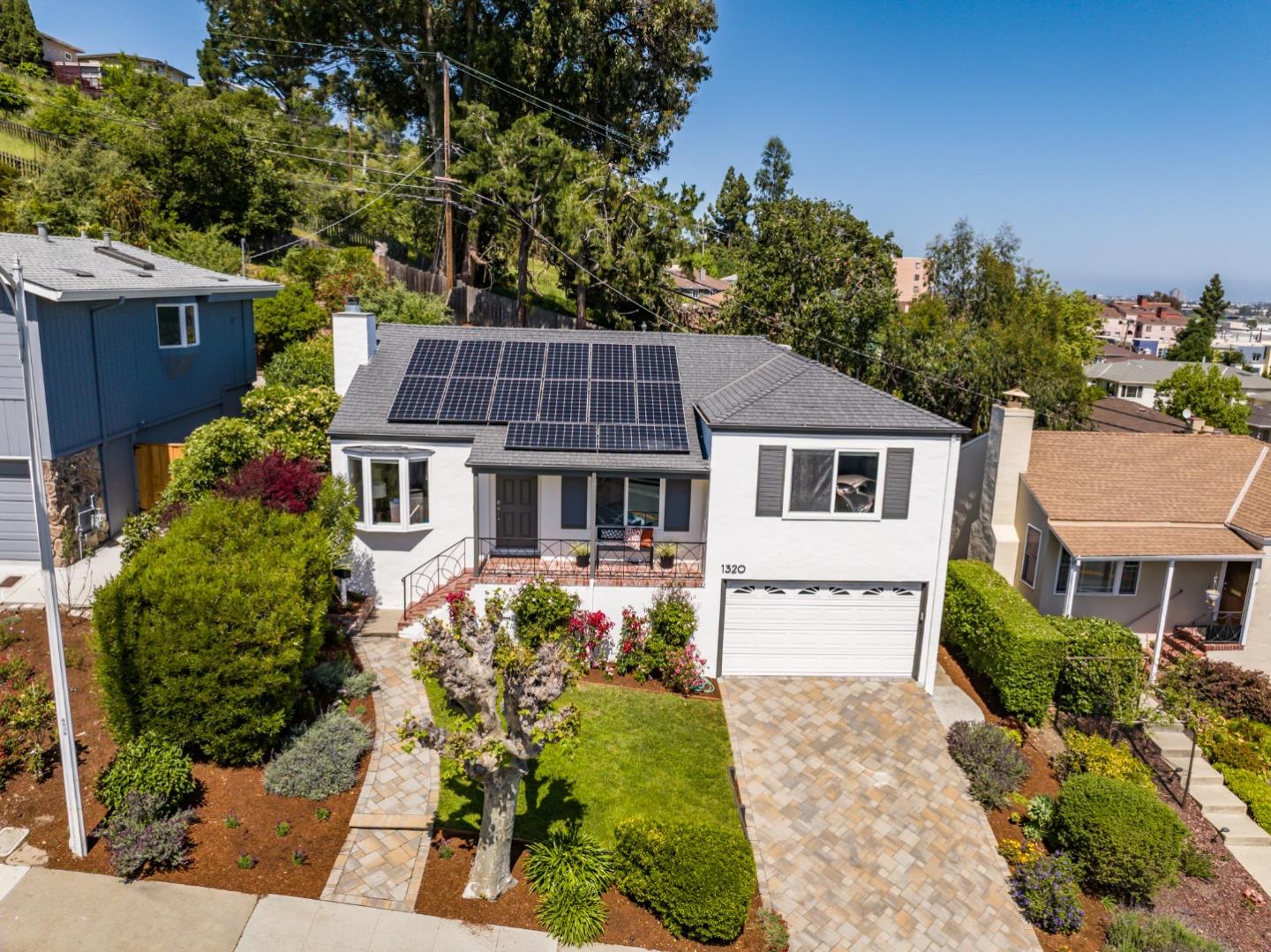 Detail Gallery Image 41 of 43 For 1320 Hull Dr, San Carlos,  CA 94070 - 4 Beds | 3 Baths