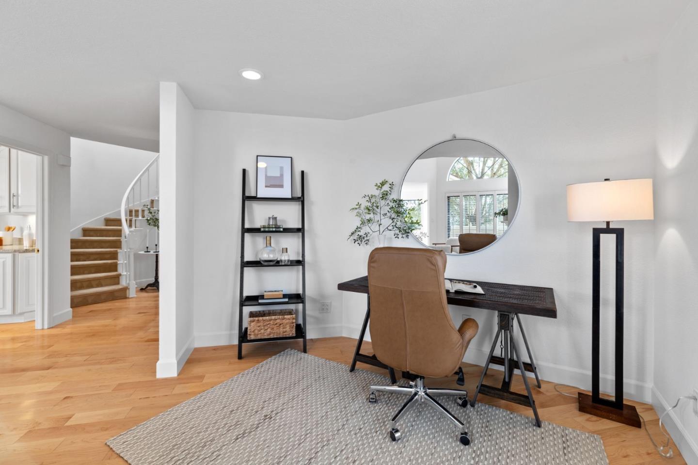 Detail Gallery Image 11 of 62 For 9 Mayflower Ln, San Carlos,  CA 94070 - 2 Beds | 2/1 Baths