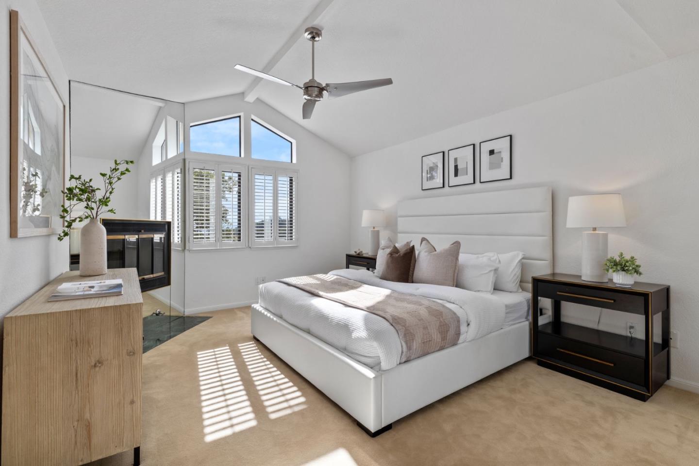 Detail Gallery Image 20 of 62 For 9 Mayflower Ln, San Carlos,  CA 94070 - 2 Beds | 2/1 Baths