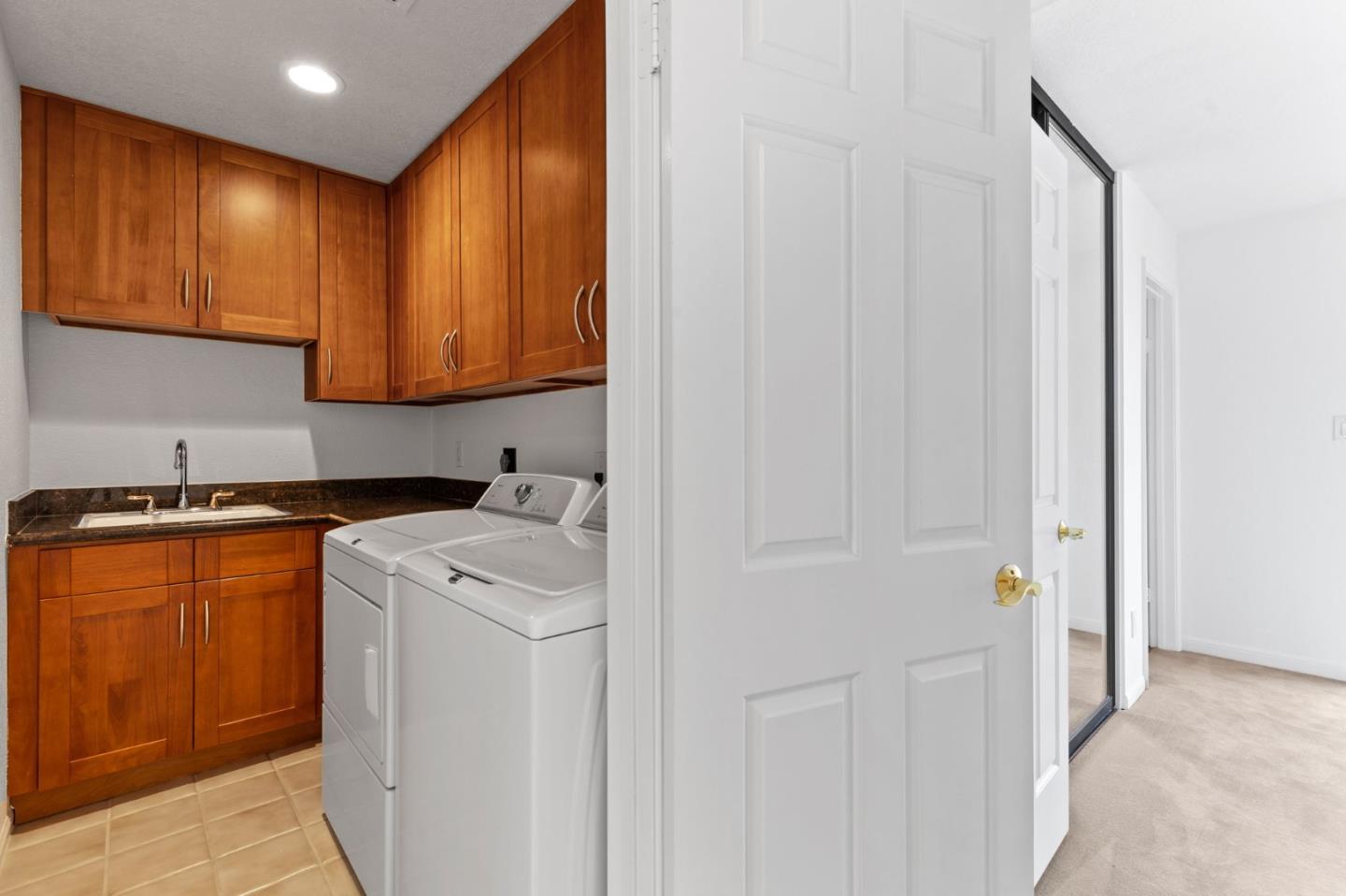 Detail Gallery Image 26 of 62 For 9 Mayflower Ln, San Carlos,  CA 94070 - 2 Beds | 2/1 Baths