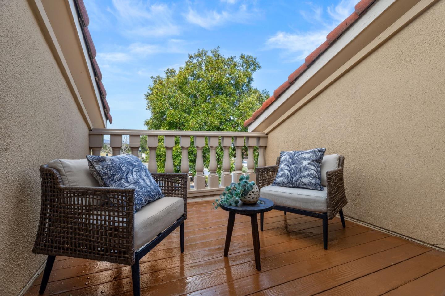 Detail Gallery Image 29 of 62 For 9 Mayflower Ln, San Carlos,  CA 94070 - 2 Beds | 2/1 Baths