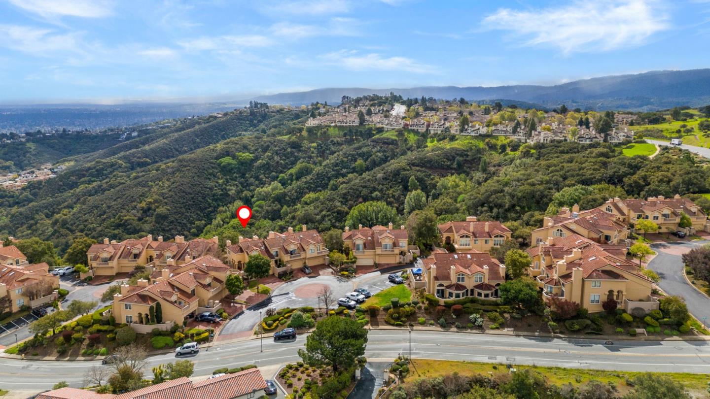 Detail Gallery Image 31 of 62 For 9 Mayflower Ln, San Carlos,  CA 94070 - 2 Beds | 2/1 Baths